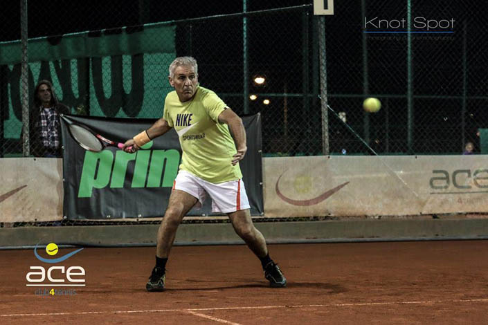 Δημήτρης Κόρακας: Ο «βετεράνος» που παίζει τένις και συλλέγει κούπες! (φωτό)