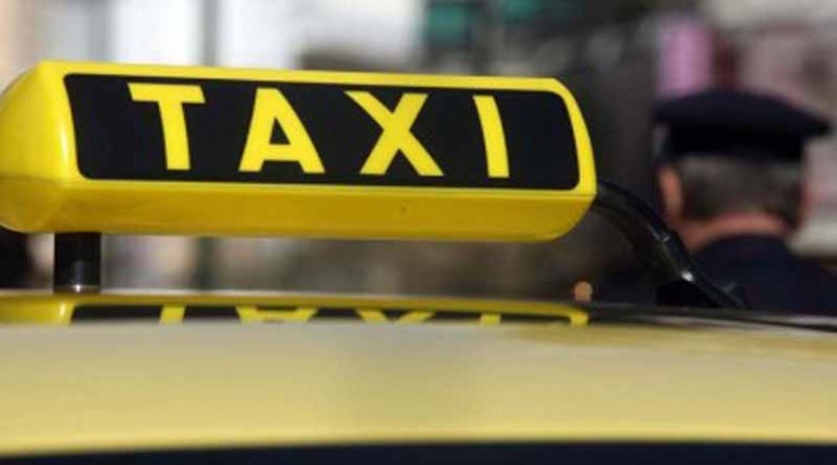 Ταξί: Τεράστιο πρόβλημα με χιλιάδες ταξίμετρα – Μπλόκαρε το λογισμικό!