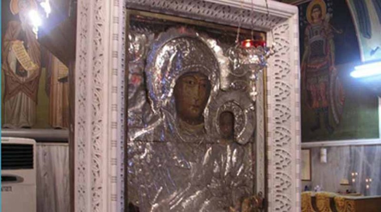 Ραφήνα: Η θαυματουργή εικόνα της Παναγίας της Παντοβασίλισσας και η πολύχρονη ιστορία της (φωτό)