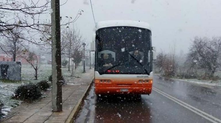ΚΤΕΛ Αττικής: Ακυρώσεις δρομολογίων λόγω της σφοδρής χιονόπτωσης