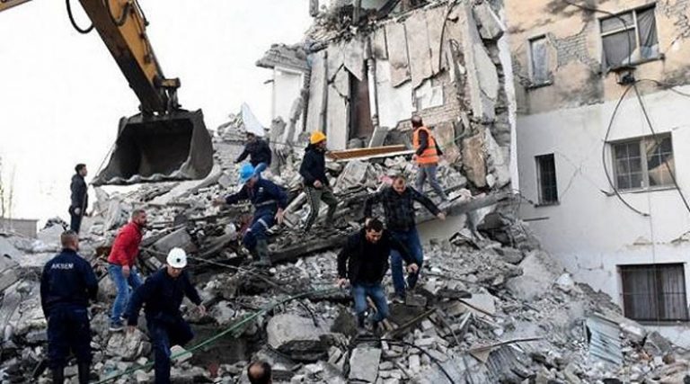 Φονικός σεισμός στην Αλβανία: 17 εντάλματα σύλληψης για την φονική κατάρρευση κτιρίων