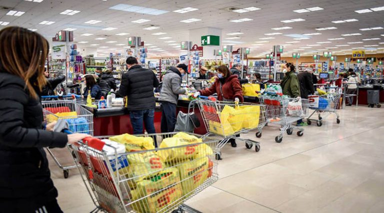 Food Pass 300 ευρώ για περίπου 1 εκατομμύριο καταναλωτές εξετάζει η Κυβέρνηση