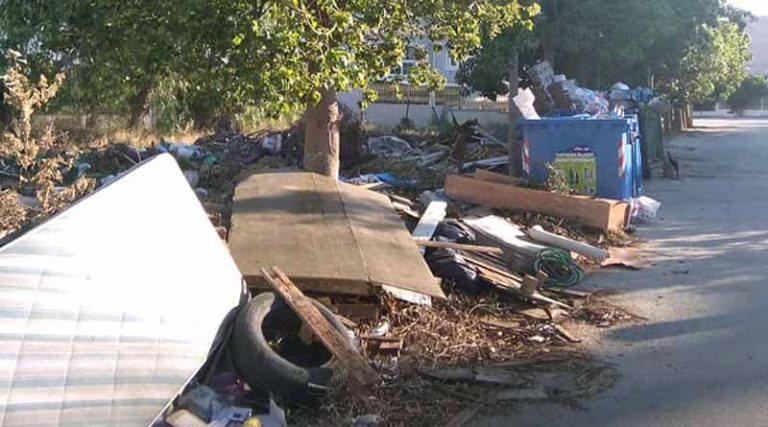 Αρτέμιδα: Κανονική χωματερή έξω από την εκκλησία της Υπαπαντής (φωτό)