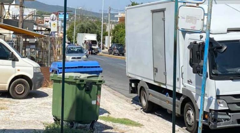 Σπάτα: Καραμπόλα με δύο αυτοκίνητα και δύο φορτηγά! (φωτό)