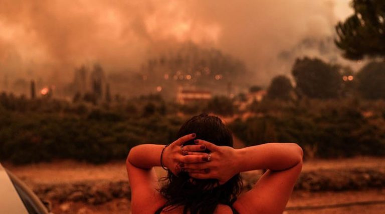 Φωτιά στην Εύβοια: Νέο μήνυμα του 112 για εκκένωση στην Αβγαριά