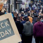 Black Friday 2024: Η φετινή ημερομηνία της «γιορτής των εκπτώσεων» – Τι να προσέξετε στις αγορές σας