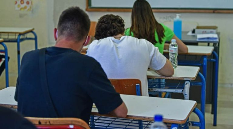 Πότε ολοκληρώνονται τα μαθήματα σε γυμνάσια και λύκεια – Πότε ξεκινούν οι Πανελλήνιες Εξετάσεις