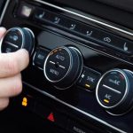 Οδήγηση σε συνθήκες καύσωνα: Επτά σημαντικές οδηγίες