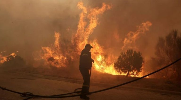 Ακραίος κίνδυνος για πυρκαγιές σήμερα στην Αττική – Συναγερμός σε 6 περιοχές