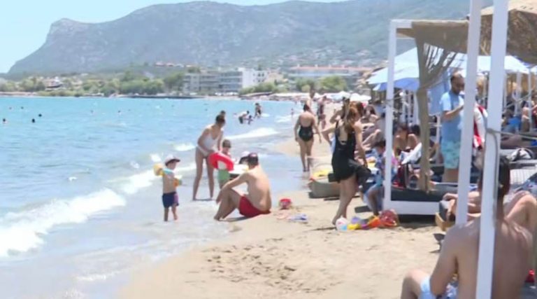 Γέμισαν κόσμο οι παραλίες στο Πόρτο Ράφτη! (βίντεο)