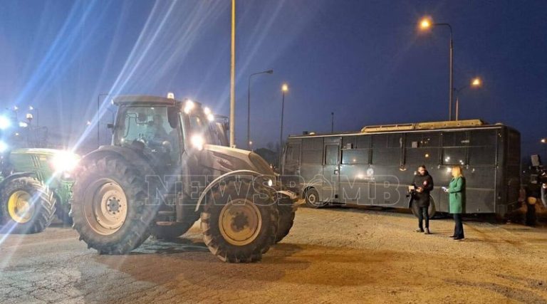 «Ζεσταίνουν» τα τρακτέρ οι αγρότες για τη μεγάλη κάθοδο στην Αθήνα – Διαπραγματεύσεις με την Κυβέρνηση