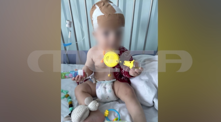 Χειρουργήθηκε το μωρό μετά την επίθεση από τον σκύλο – «Δεν θα μείνει ξανά στο ίδιο περιβάλλον με το παιδί» λέει ο πατέρας