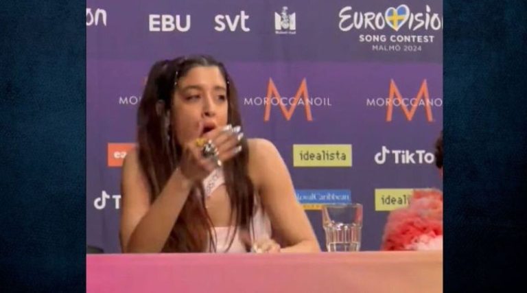 Eurovision: Η Μαρίνα Σάττι απαντά για τα χασμουρητά την ώρα που μιλούσε η Ισραηλινή τραγουδίστρια