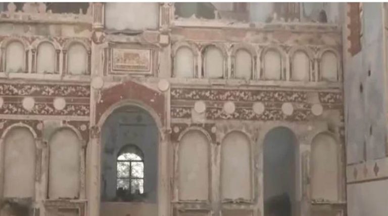 Φωτιά στην Ηλεία: Εικόνες καταστροφής σε εκκλησία – Κατέρρευσε η οροφή, έλιωσαν μέχρι και τα μανουάλια