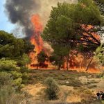 Φωτιές σε Κερατέα και Σταμάτα: Στο Κέντρο Επιχειρήσεων Πολιτικής Προστασίας ο Νίκος Χαρδαλιάς