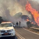 Φωτιά στην Κερατέα: Αναζωπύρωση του πύρινου μετώπου στο Μαρκάτι!