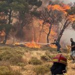 Η ενημέρωση της Πυροσβεστικής για τις φωτιές σε Σταμάτα και Κερατέα – Άνδρας υπέστη ανακοπή!