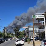 Ανεξέλεγκτη η φωτιά στη Σταμάτα: Τρία μηνύματα από το 112 – Εντολή εκκένωσης σε Αμυγδαλέζα, Γαλήνη και Ροδόπολη