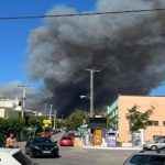 Ανεξέλεγκτη η φωτιά στη Σταμάτα: Απειλούνται σπίτια –  Η ενημέρωση της Πυροσβεστικής
