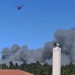 Μεγάλη φωτιά στη Σταμάτα: Στη μάχη τα εναέρια μέσα – Νέο μήνυμα του 112 για εκκένωση! (βίντεο)