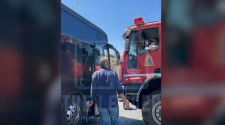 Ραφήνα: Απίστευτο περιστατικό – Ασυνείδητος οδηγός έκλεισε τον δρόμο σε Πυροσβεστικό! (βίντεο)