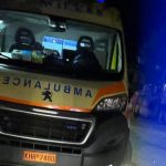 Τροχαίο με τραυματίες στην Αρτέμιδα – Μηχανή συγκρούστηκε με αυτοκίνητο! (φωτό)