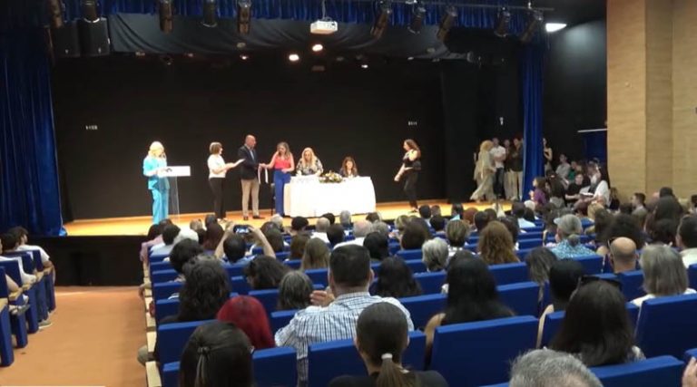 Συγκίνηση στην εκδήλωση βράβευσης των μαθητών και μαθητριών από τα Σπάτα & την Αρτέμιδα! (βίντεο)