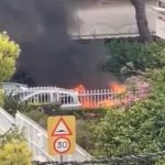 Βουλιαγμένη: Αυτοκίνητο τυλίχθηκε στις φλόγες! (βίντεο)