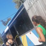 Αρτέμιδα: κατέβασε τους επιβάτες από το λεωφορείο γιατί έβγαζε καπνούς! (φωτό)