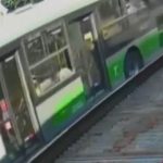 Λεωφορείο παρέσυρε 17χρονο – Έτρεχε να ξεφύγει ενώ είχε κλέψει κινητό!