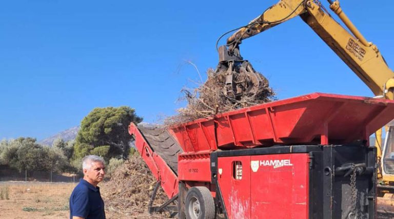 Ξεκίνησε ο θρυμματισμός των κηπευτικών απορριμμάτων σε Παλλήνη, Γέρακα & Ανθούσα (φωτό)