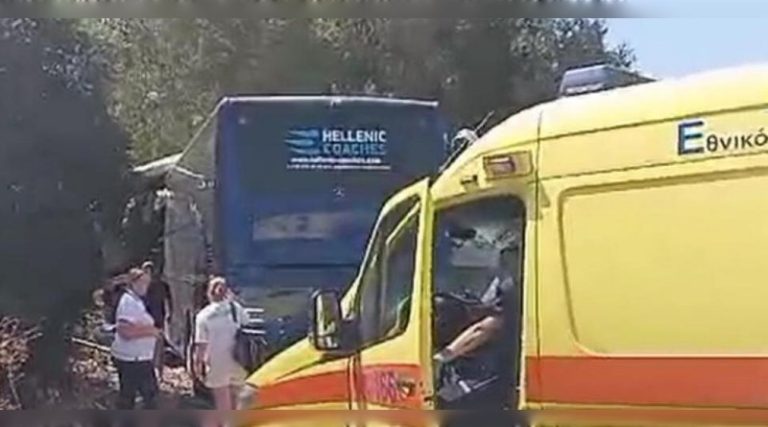 Ένας νεκρός και δύο τραυματίες από τη σύγκρουση φορτηγού με λεωφορείο!