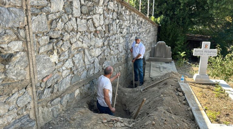 Συνελήφθησαν 4 άτομα για τη βεβήλωση ελληνικού κοιμητηρίου στην Κωνσταντινούπολη