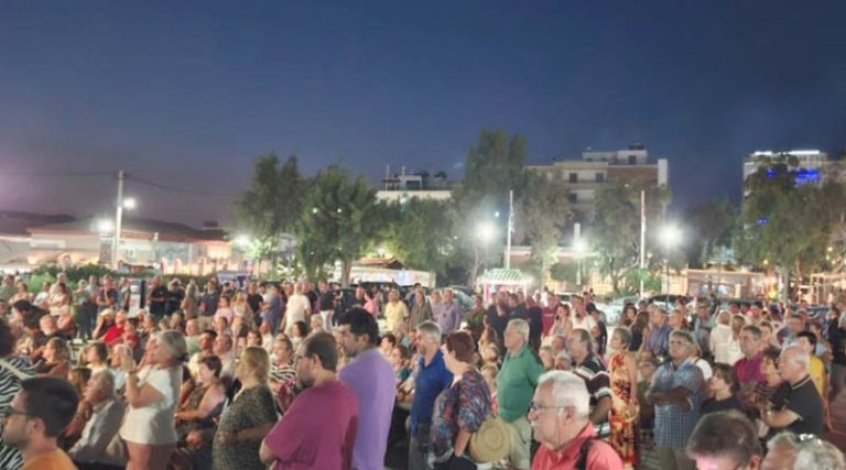 Λαύριο: Μεγάλη συμμετοχή στη συναυλία κατά της επέκτασης της χημικής βιομηχανίας Ravago στο Θορικό