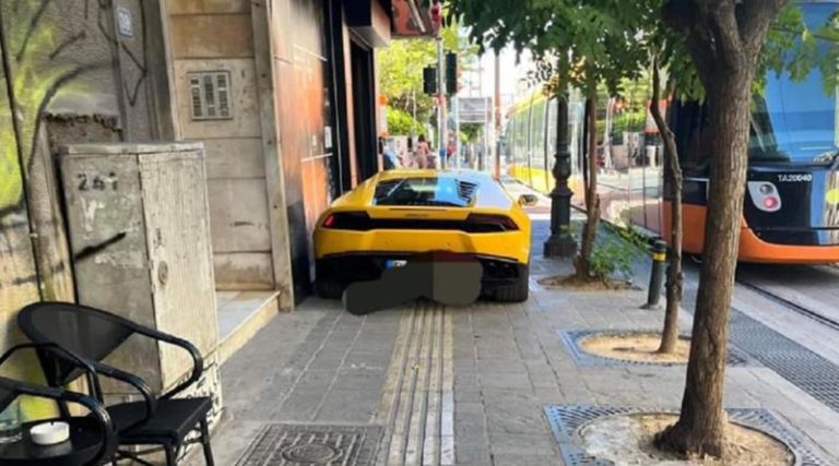 Απίστευτο περιστατικό: Πάρκαρε τη Lamborghini πάνω σε πεζοδρόμιο και διάδρομο τυφλών! (φωτό)