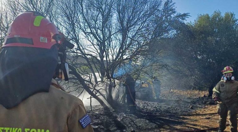 Σοβαρό τροχαίο με τραυματίες στη Λεωφόρο Αναβύσσου  – Το όχημα τυλίχθηκε στις φλόγες! (φωτό)